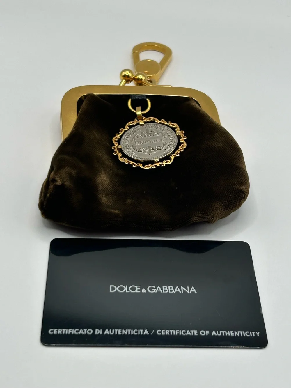 Dolce and Gabbana RARE kiss lock coin pouch bag charm keychain gorgeous - Picture 2 of 7